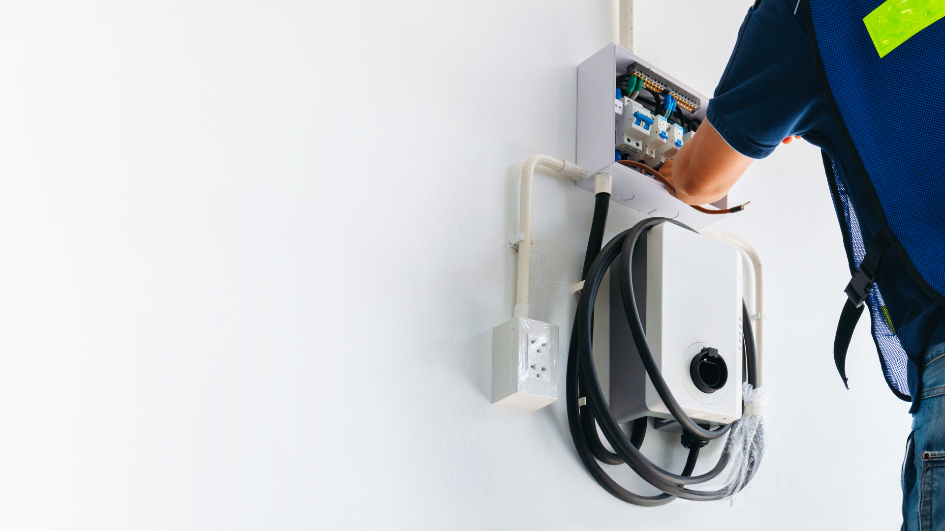 加速するEV価格競争:テスラ値下げ戦略と中国勢の台頭